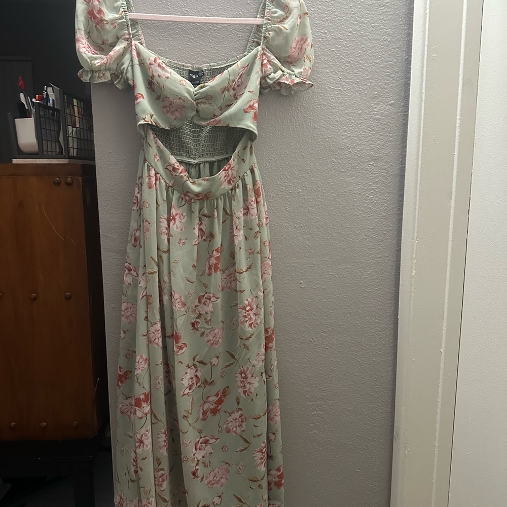 Windsor Mint Floral Puff-Sleeve Cutout Maxi Dress